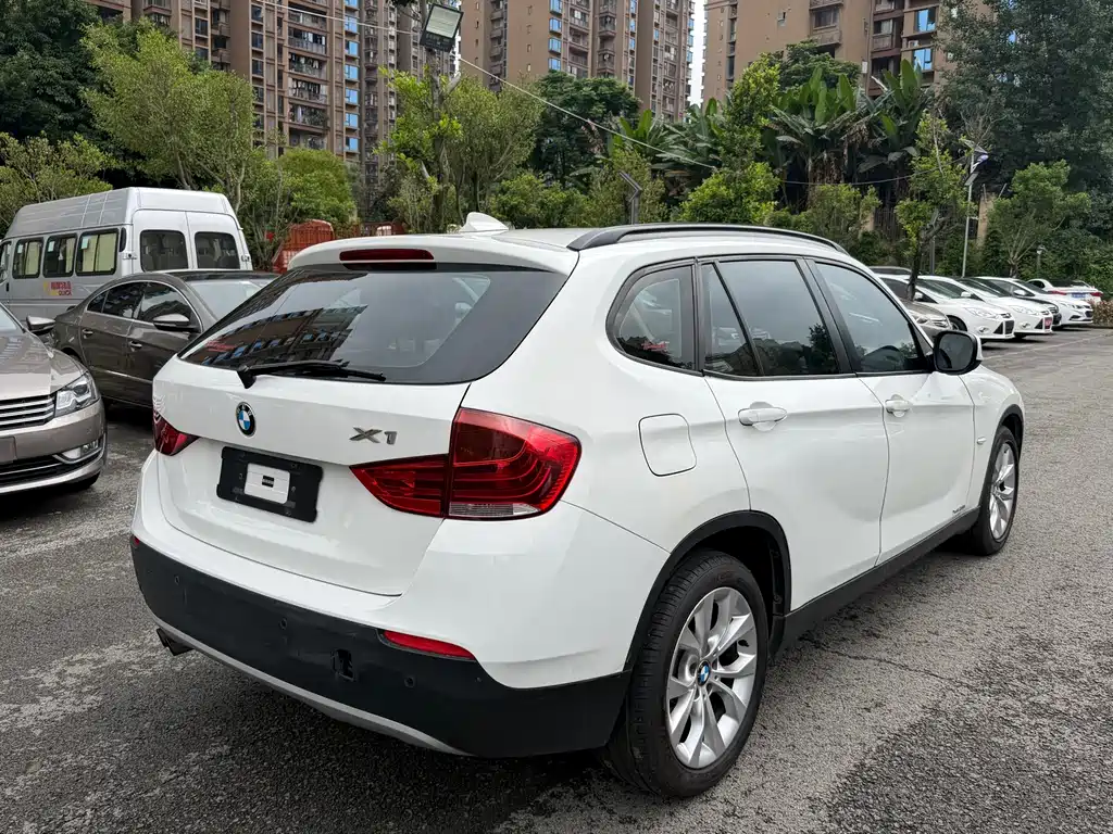 BMW X1 2011 — фото 13