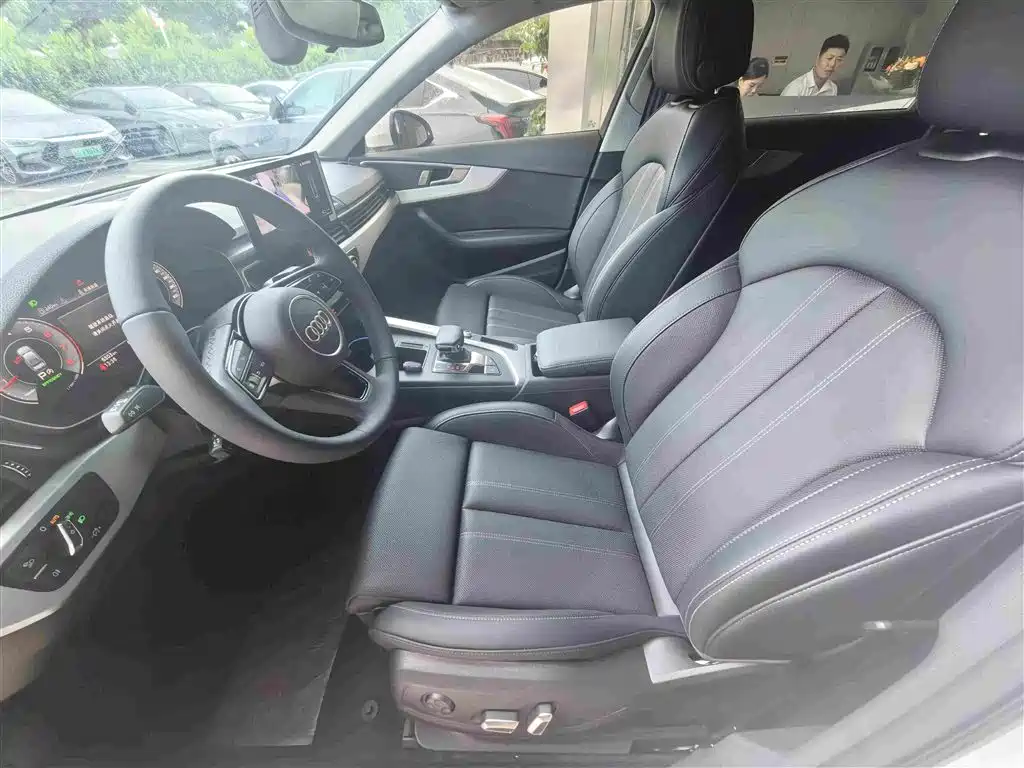 Audi A4L 2025