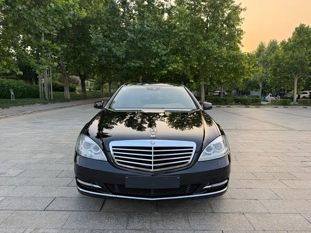 Mercedes-Benz S-Class 2013