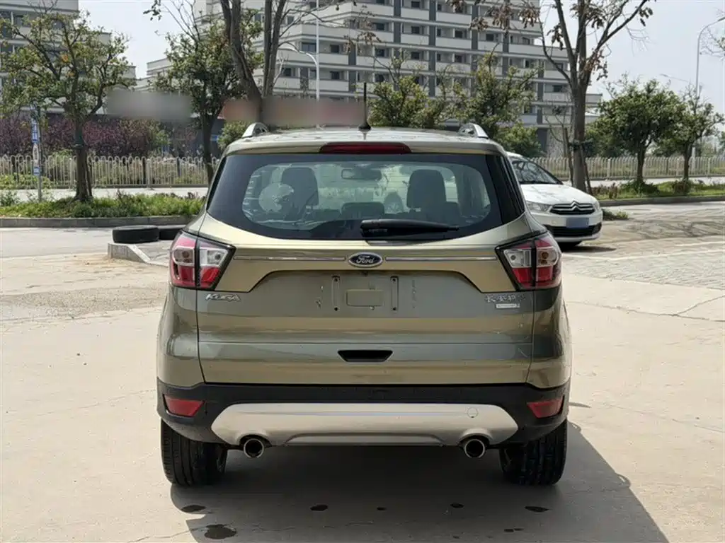 Ford Kuga 2018 — фото 20