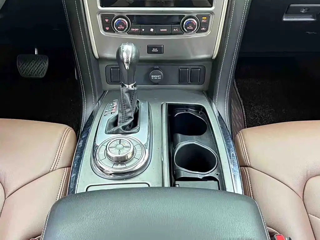 Nissan Patrol 2018 — фото 18