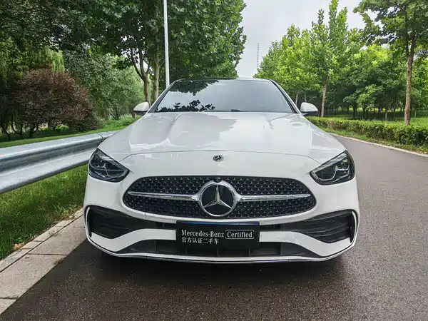 Mercedes-Benz C-Class 2025