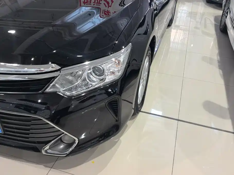 Toyota Camry 2015 — фото 5