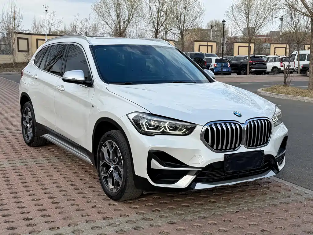BMW X1 2022 — фото 3