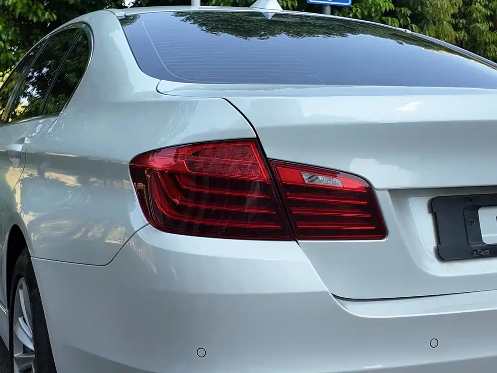 BMW 5 Series 2014 — фото 8