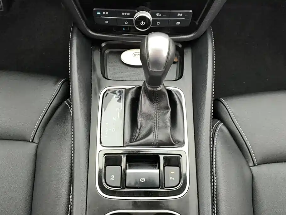 BYD Song MAX 2018 — фото 16