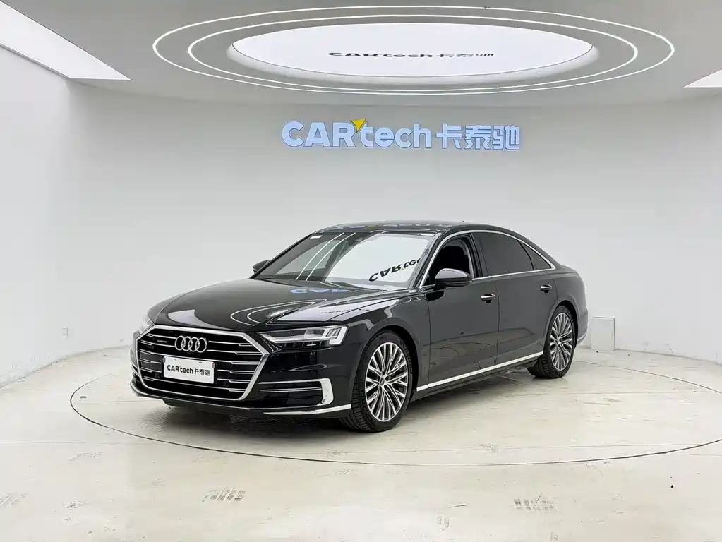 Audi A8 2021 — фото 1
