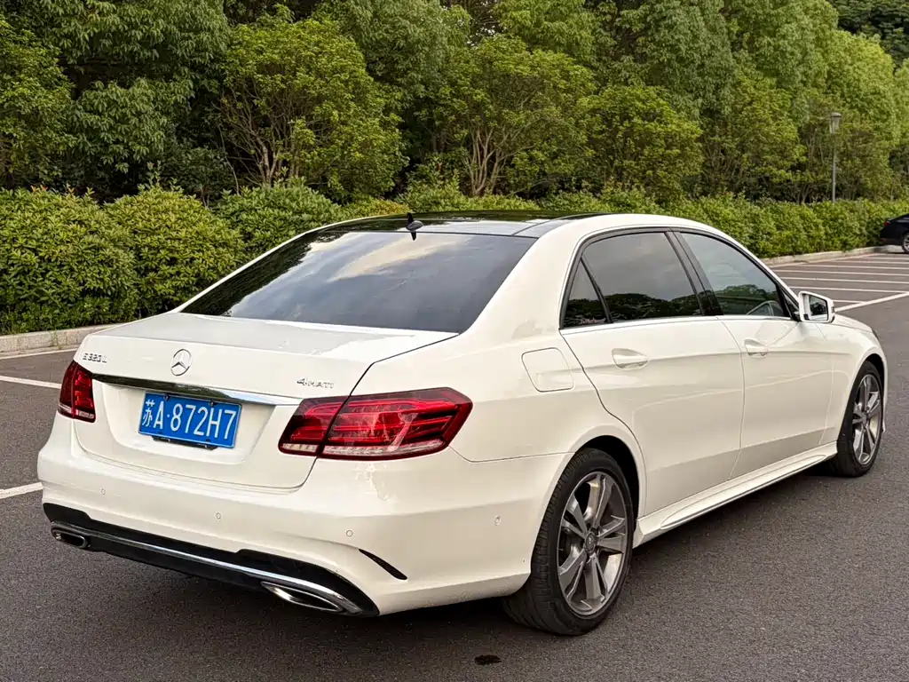 Mercedes-Benz E-Class 2015 — фото 11
