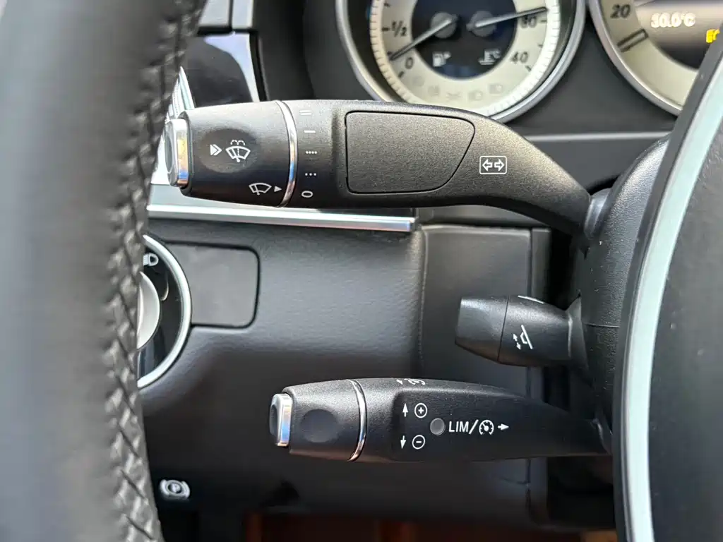 Mercedes-Benz E-Class 2015 — фото 17