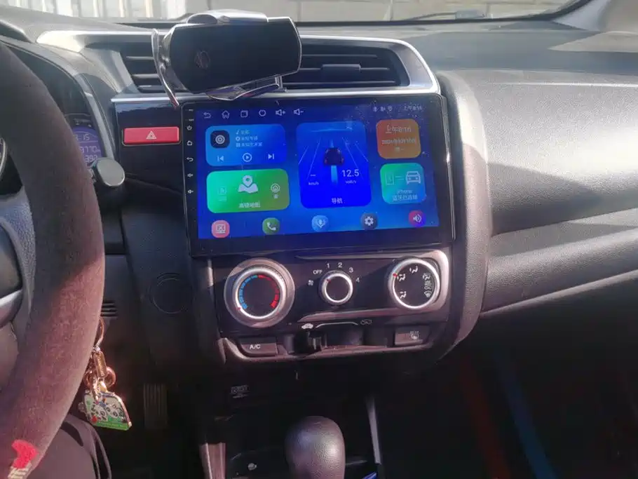 Honda Fit 2015 — фото 13