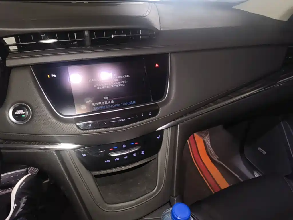 Cadillac XT5 2019 — фото 13