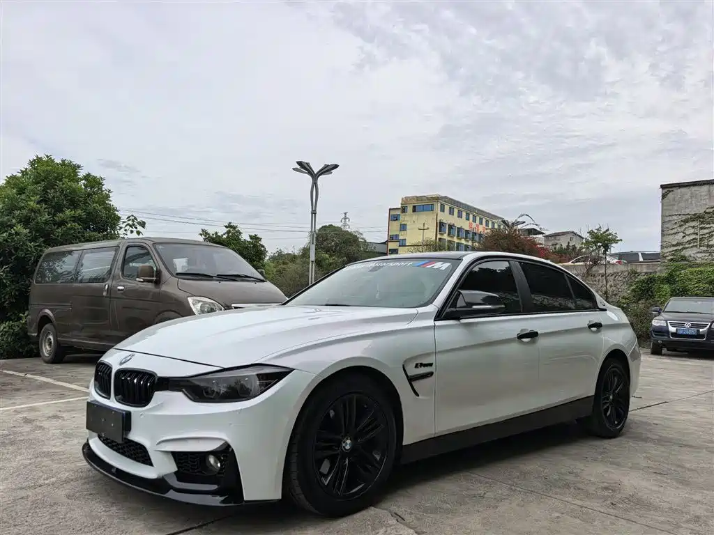 BMW 3 Series 2017 — фото 1
