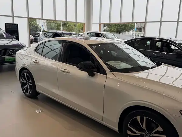 Volvo S60 2024