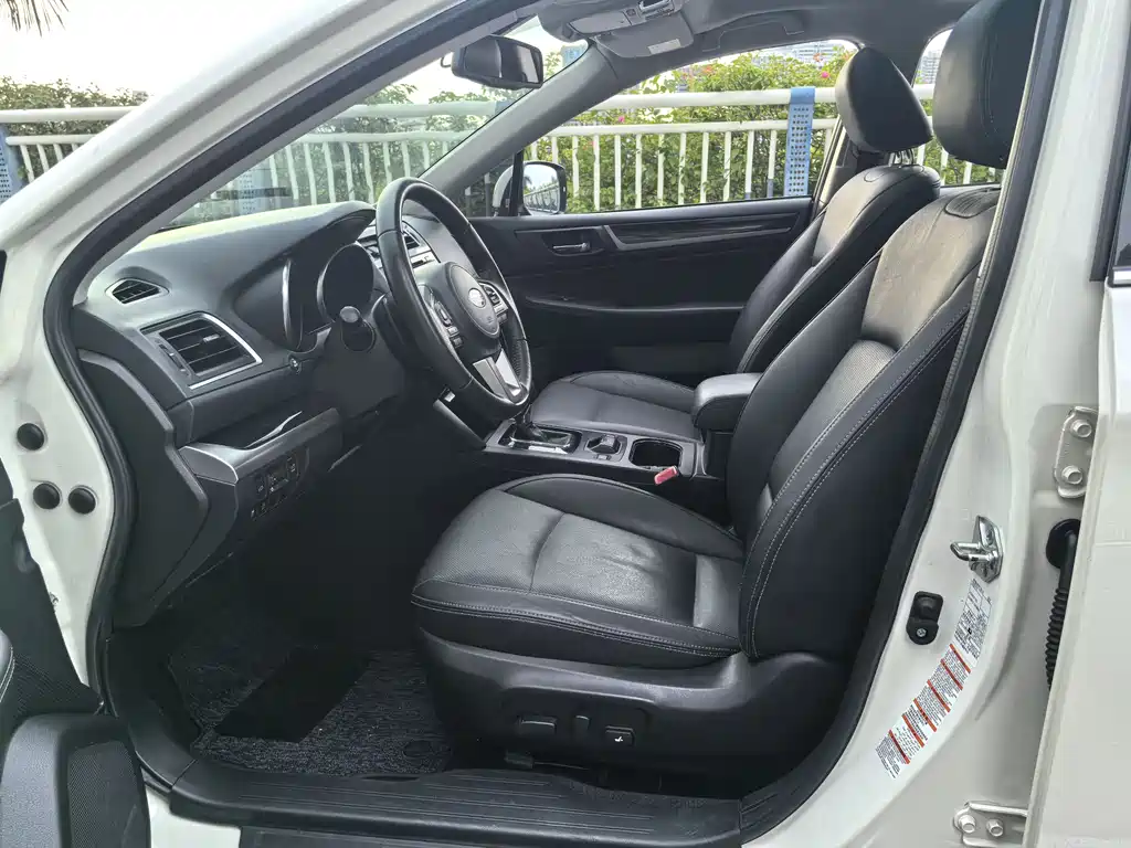 Subaru Outback 2015 — фото 15