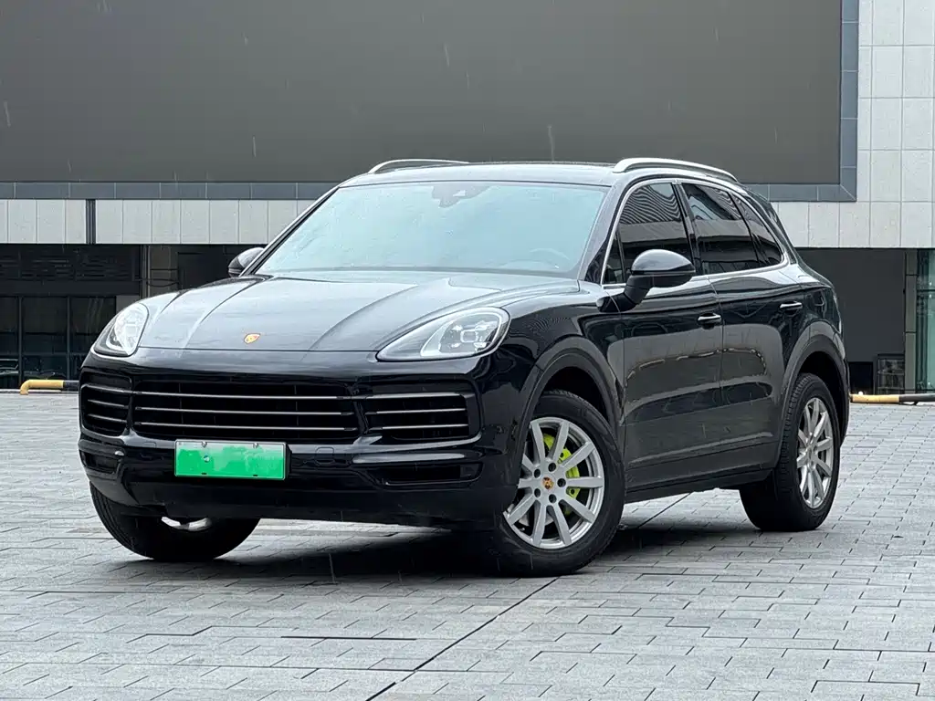 Porsche Cayenne New Energy 2020 — фото 1