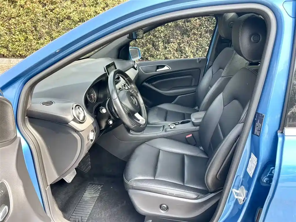 Mercedes-Benz B-Class 2015 — фото 11