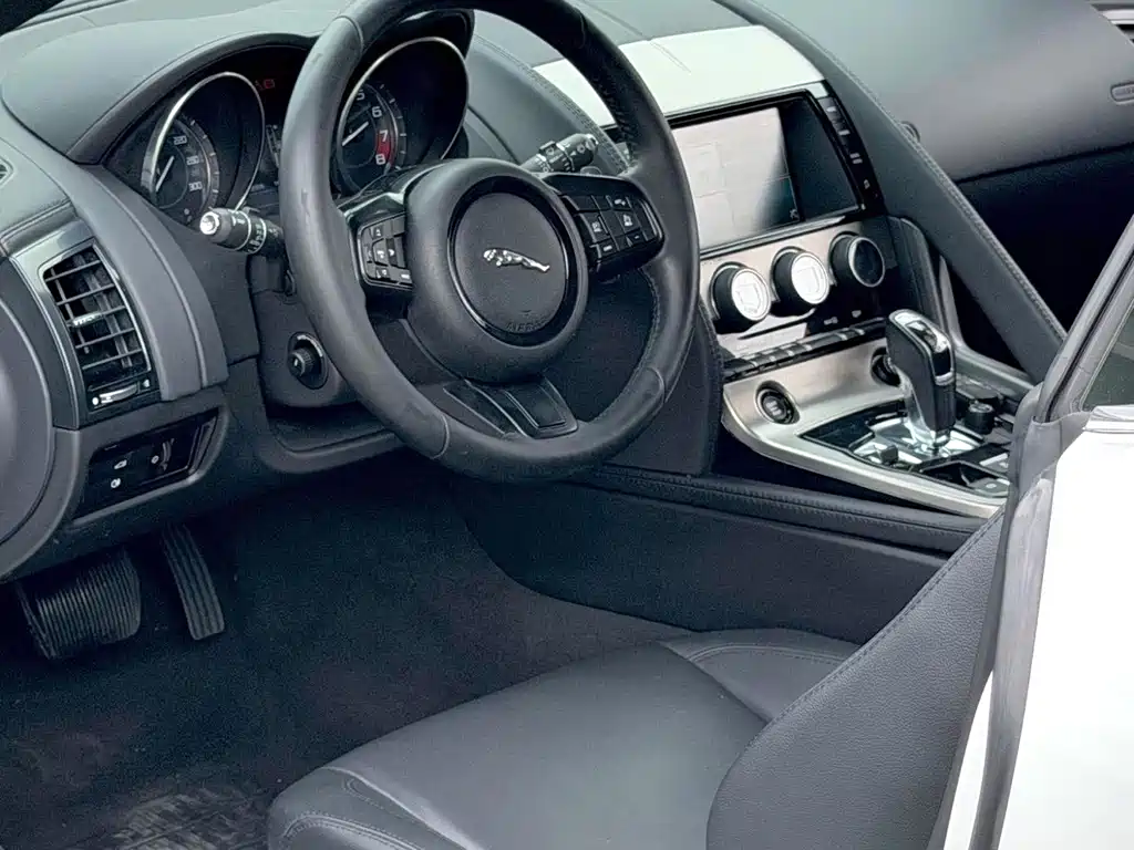 Jaguar F-TYPE 2015 — фото 6