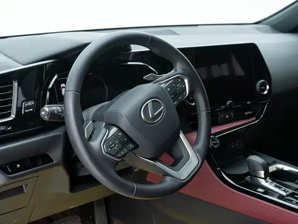 Lexus NX 2022