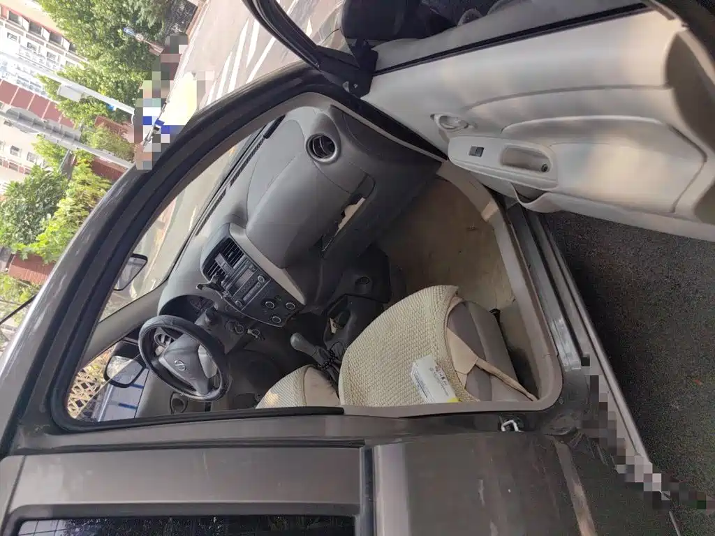Nissan Sunny 2015 — фото 18
