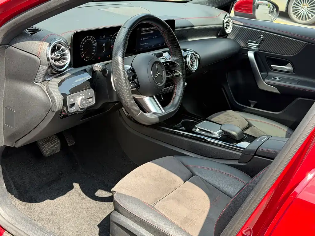 Mercedes-Benz A-Class 2023 — фото 10