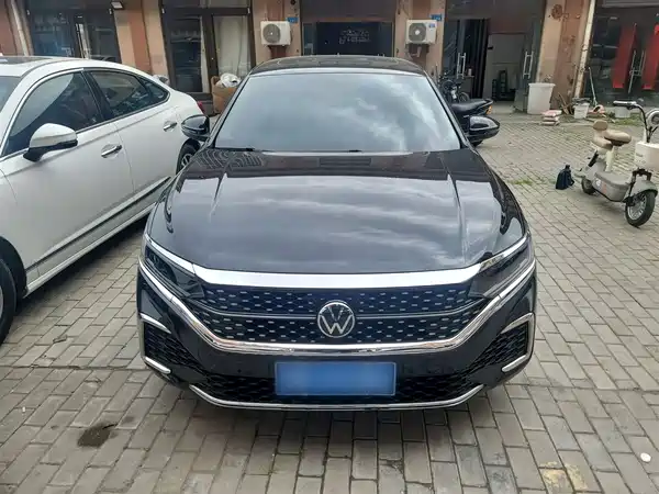 Volkswagen Passat 2024