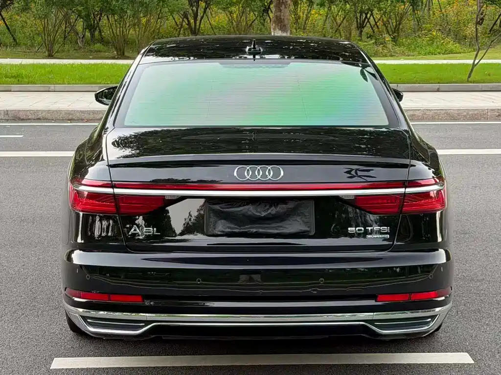 Audi A8 2020 — фото 8