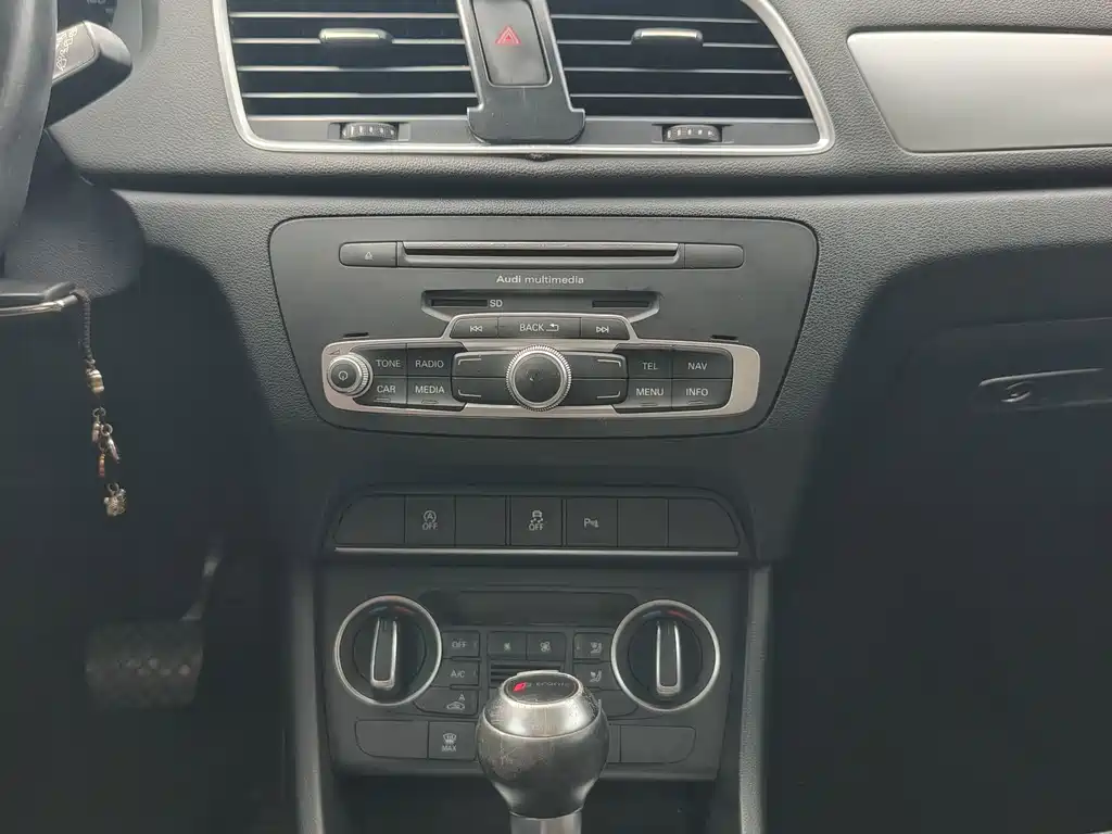 Audi Q3 2017 — фото 10