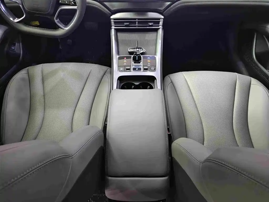 BYD Seal 07 DM-i 2024 — фото 13
