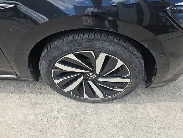 Volkswagen Passat 2023