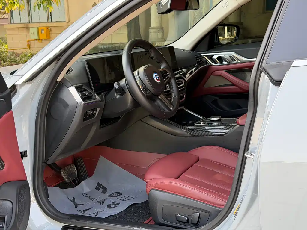 BMW i4 2024 — фото 12
