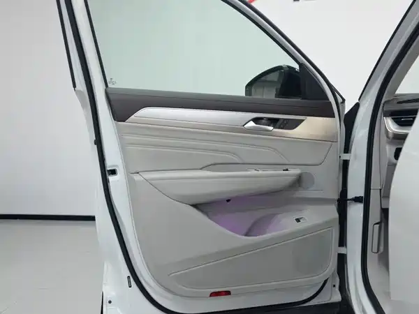 Volkswagen Tavendor 2023