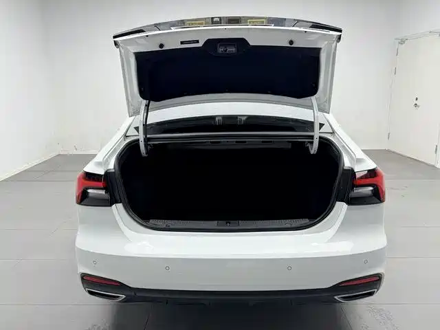Roewe i6 MAX 2021 — фото 16