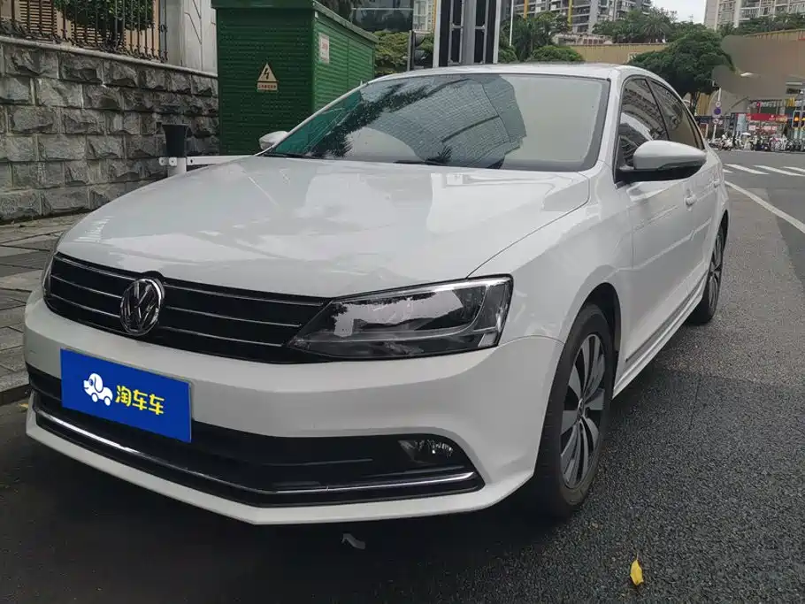 Volkswagen Sagitar 2018