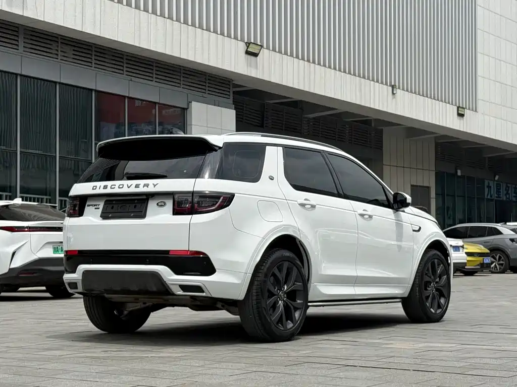 Land Rover Discovery Sport 2023 — фото 5