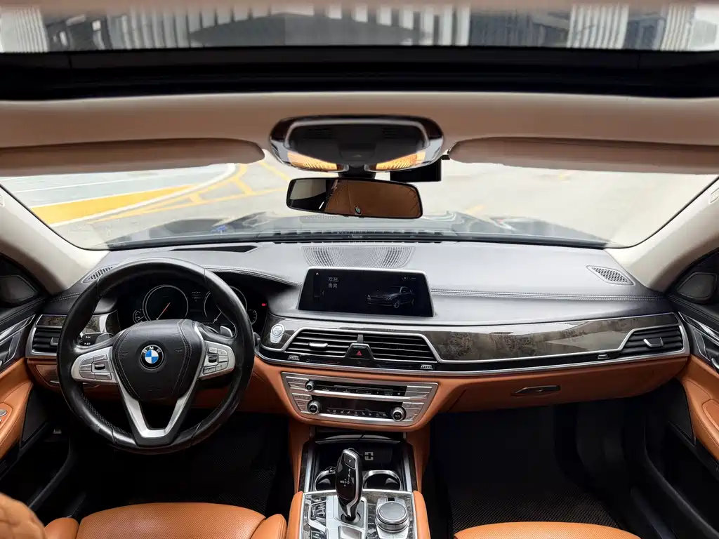 BMW 7 Series 2016 — фото 5