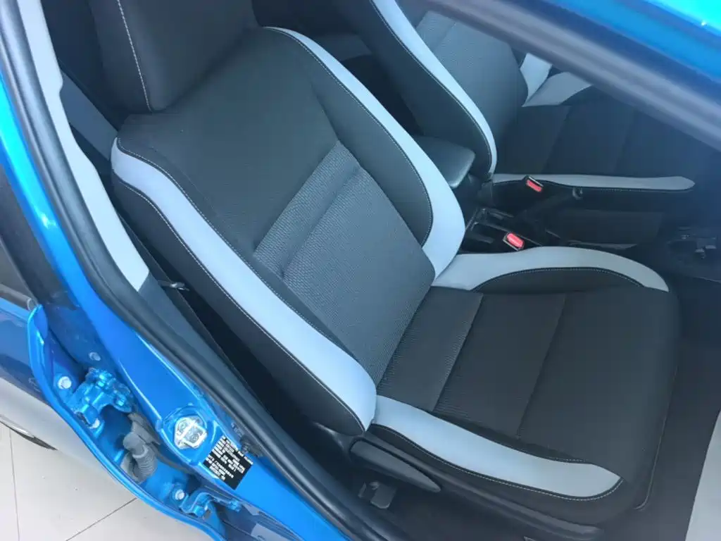 Toyota Yaris L 2021 — фото 25