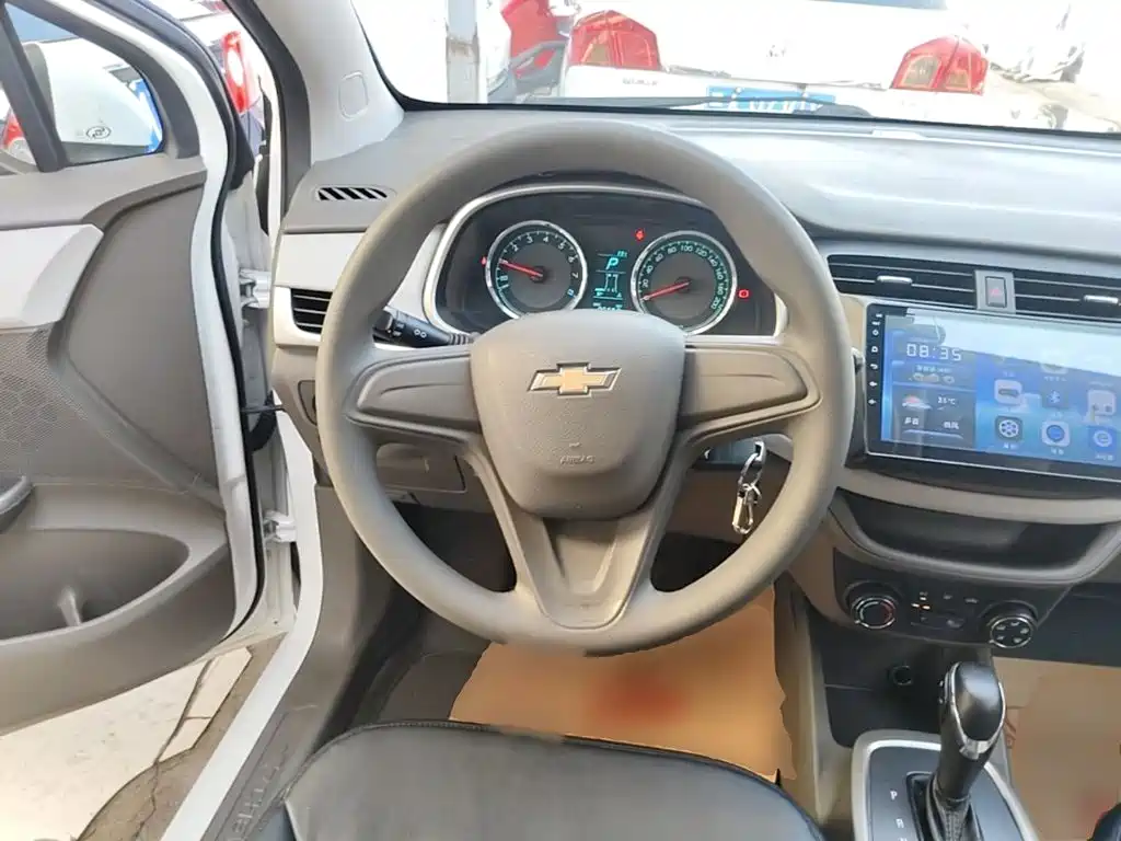 Chevrolet Lefeng RV 2017 — фото 11