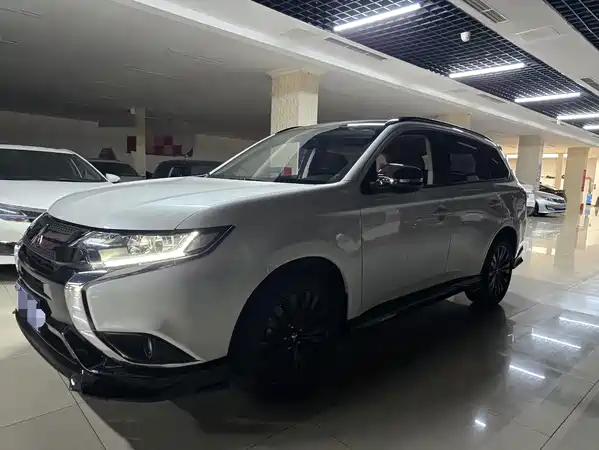 Mitsubishi Outlander 2022
