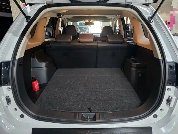 Mitsubishi Outlander 2022