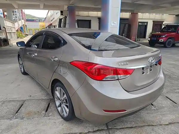 Hyundai Elantra Langdong 2015