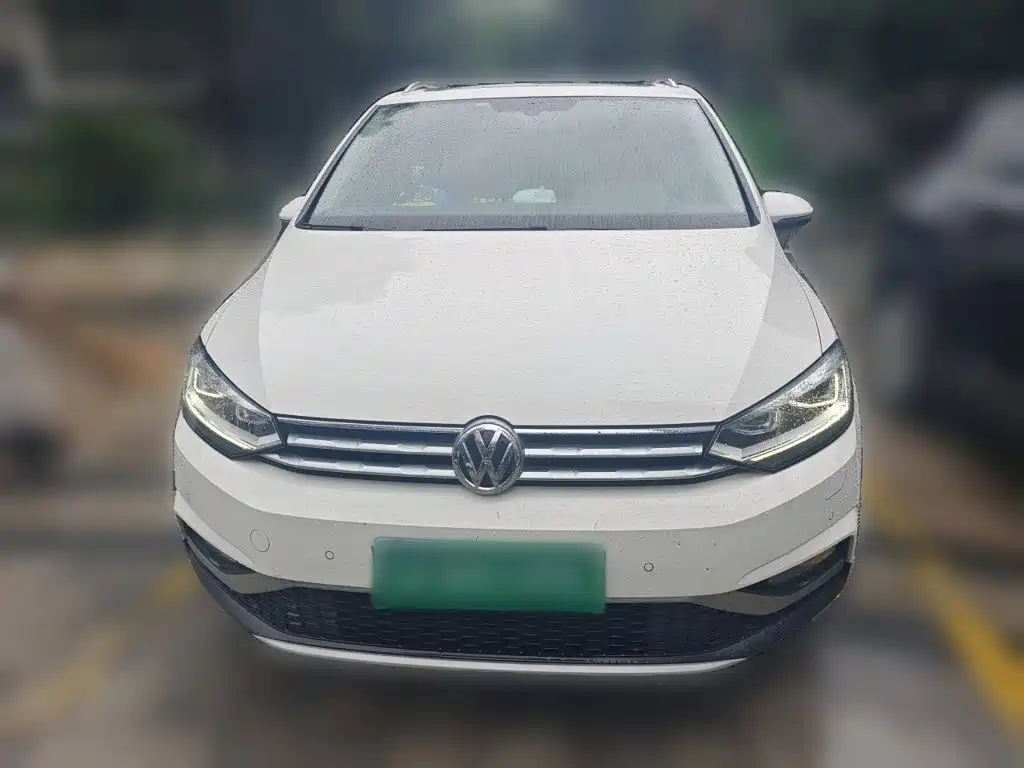 Volkswagen Touran 2018 — фото 24