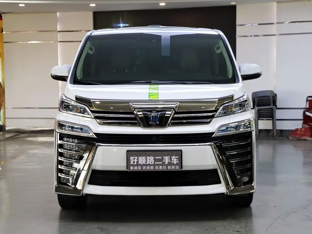 Toyota Vellfire 2022 — фото 2