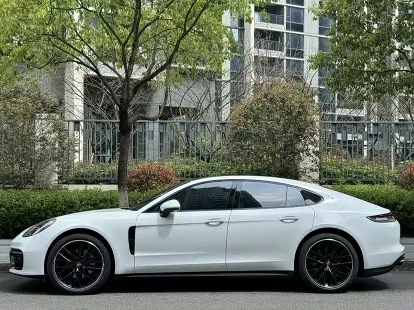 Porsche Panamera 2021 — фото 3