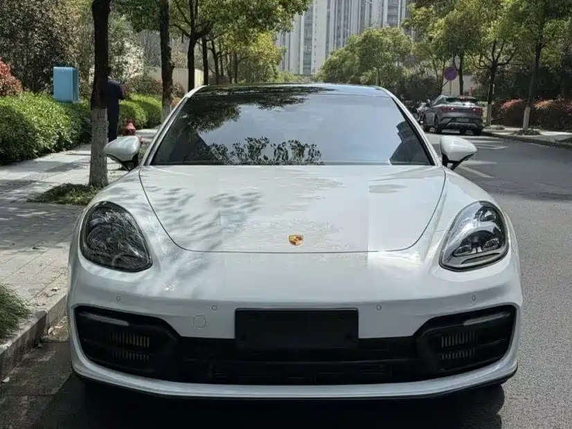 Porsche Panamera 2021 — фото 2