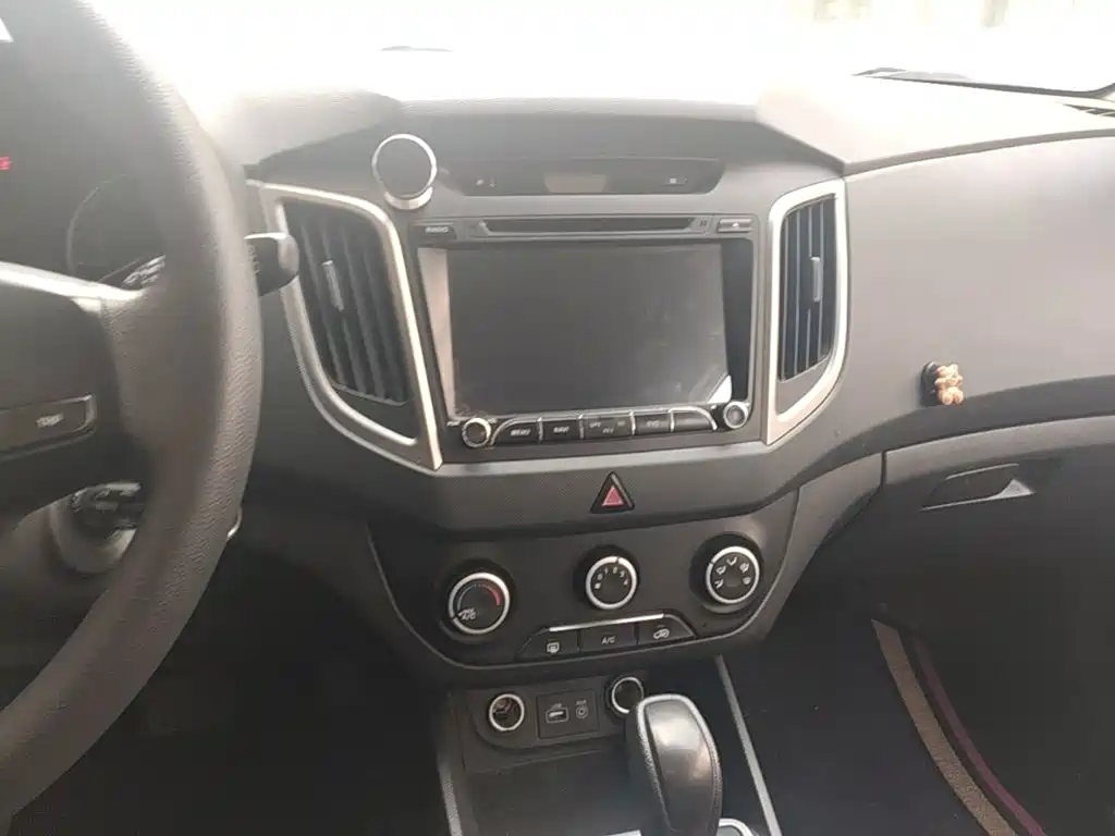 Hyundai ix25 2017 — фото 13
