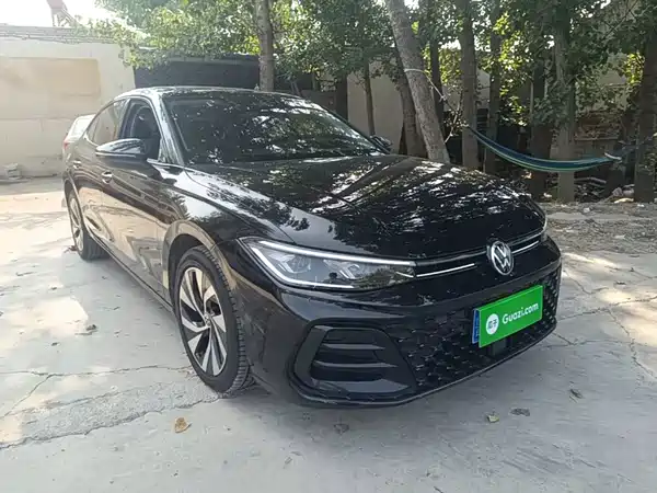 Volkswagen Passat 2024