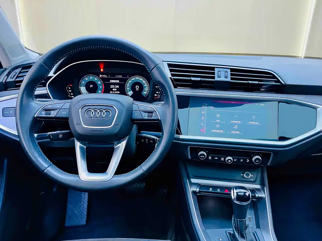 Audi Q3 2021 — фото 10