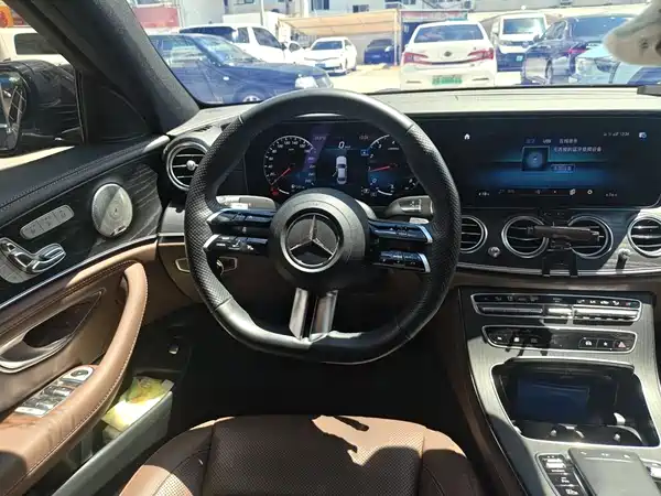 Mercedes-Benz E-Class 2023