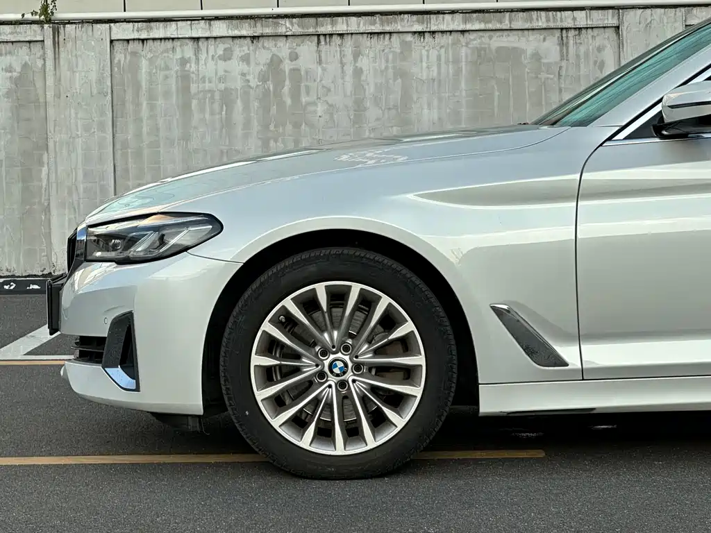 BMW 5 Series 2020