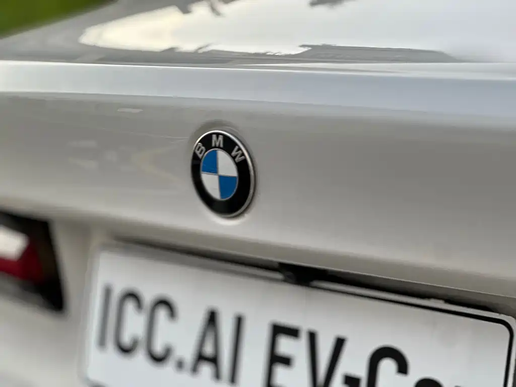 BMW 5 Series 2020 — фото 15